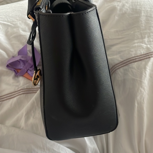 MICHAEL KORS Satchel - Picture 6 of 11